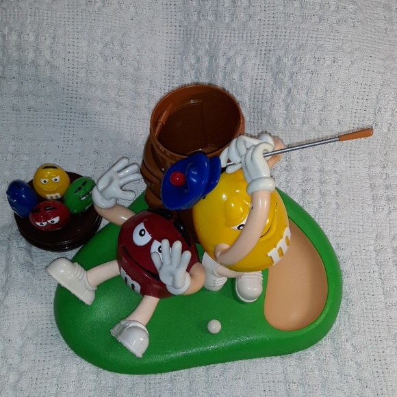 Collectible M&M candy dispenser Mulligan-ville - Picture 1 of 8